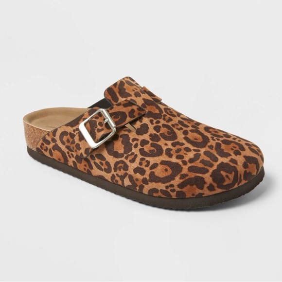 Universal Thread Shoes - Universal Thread Women’s Leopard Print Slip-On Clog with Buckle EUC size 8 & 9